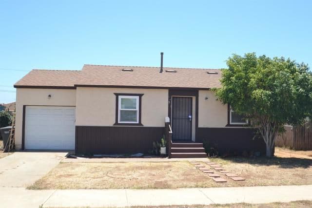 521 Dahlia Ave, Imperial Beach, Active - Home for Sale