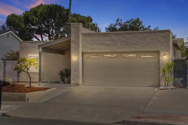 4105 Alana Circle, Oceanside, Active - Home for Sale