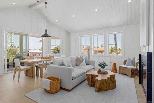 747 Orange Ave, Coronado, Active - Home for Sale