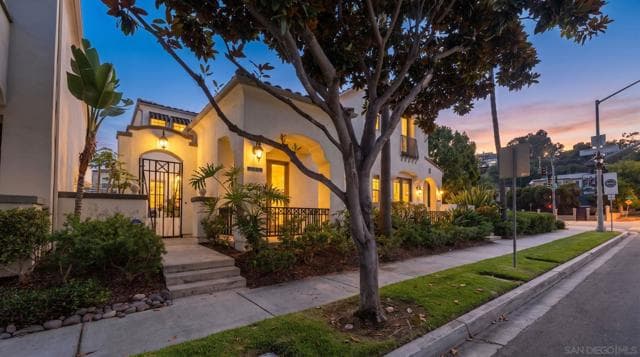 2985 Farragut Rd, San Diego, Active - Home for Sale