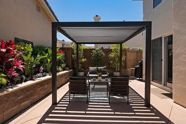 2880 Weeping Willow Rd, Chula Vista, Active - Home for Sale