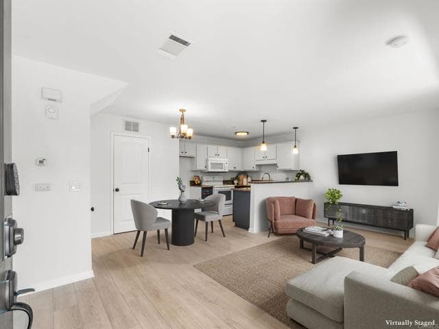 215 Westlake Dr, San Marcos, Active - Home for Sale