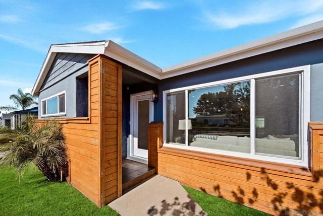 4025 Epanow Ave, San Diego, Active - Home for Sale