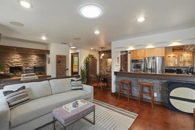 811 Caminito Del Sol, Carlsbad, Active - Home for Sale