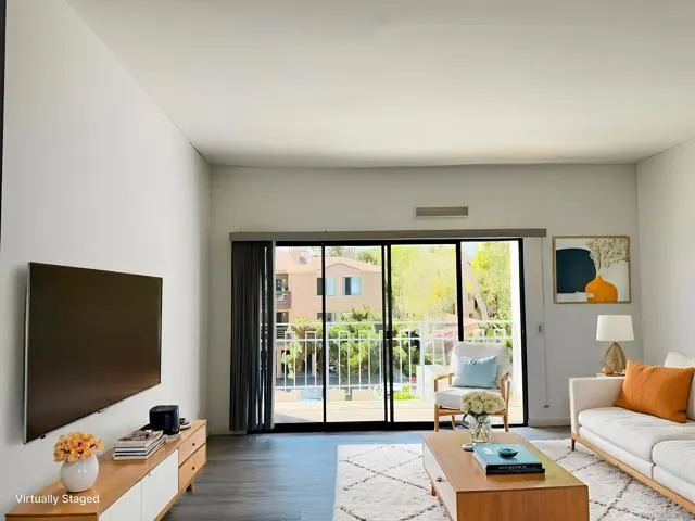 8320 Regents Rd, San Diego, Active - Home for Sale
