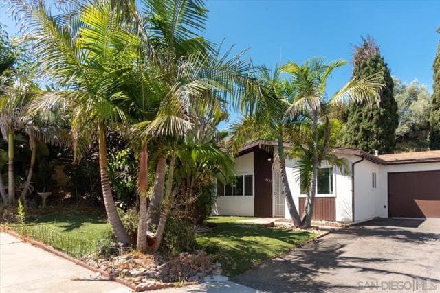 3507 Hollencrest Rd, San Marcos, Active - Home for Sale