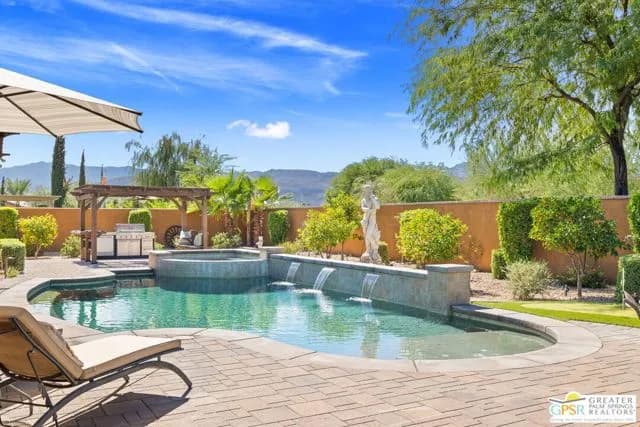 33 Alicante Circle, Rancho Mirage, Active - Home for Sale