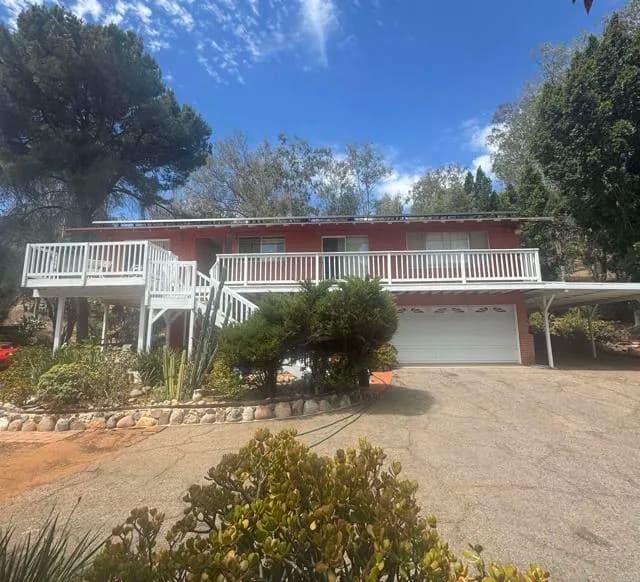 11556 Bridle Path Ln, Lakeside, Active - Home for Sale