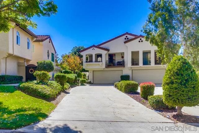 619 Maze Glen, Escondido, Active - Home for Sale