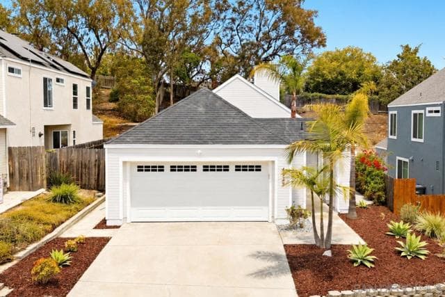 4325 Via Tercero, Oceanside, Active - Home for Sale