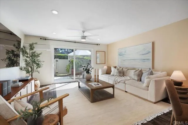 328 Winsome Place, Encinitas, Active - Home for Sale