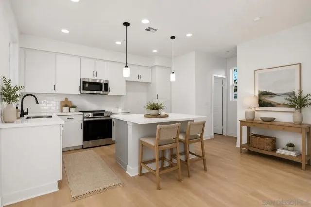307 Ishaan Ln, San Marcos, Active - Home for Sale