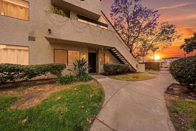 341 N Melrose Dr, Vista, Active - Home for Sale