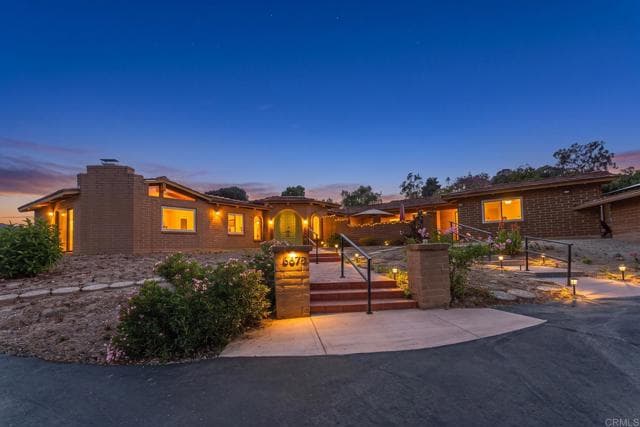6678 Las Colinas, Rancho Santa Fe, Active - Home for Sale