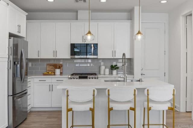 3266 Vestra Way, Carlsbad, Active - Home for Sale