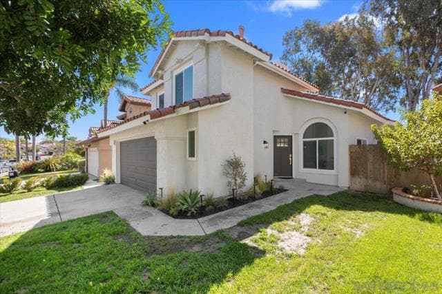 1789 Avenida Segovia, Oceanside, Active - Home for Sale