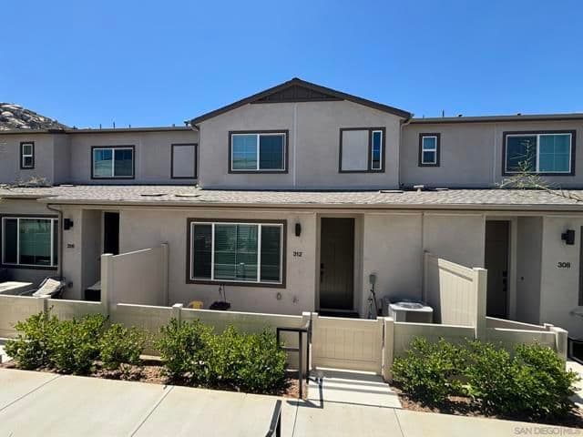 312 Zest Ln, Fallbrook, Active - Home for Sale