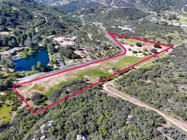 10204 Mount Olympus Valley Rd, Fallbrook, Active - Home for Sale