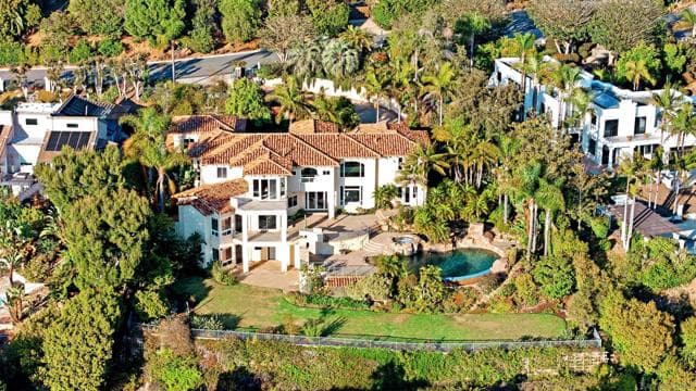7149 Obelisco Circle, Carlsbad, Active - Home for Sale