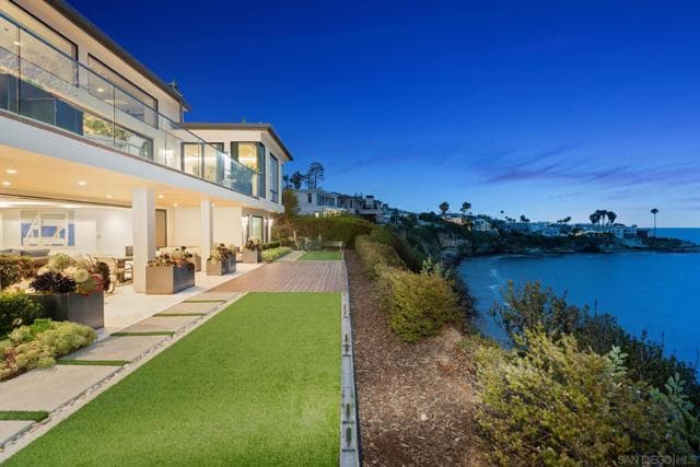 5910 Camino De La Costa, La Jolla, Active - Home for Sale