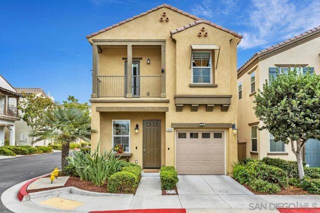 1656 Calle De La Flor, Chula Vista, Active - Home for Sale