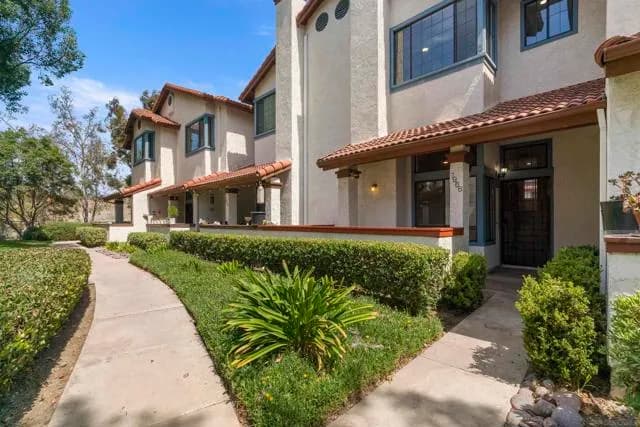 7966 Mission Vista Dr, San Diego, Active - Home for Sale