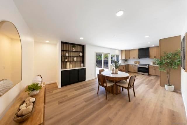 7225 Laura Court, San Diego, Active - Home for Sale