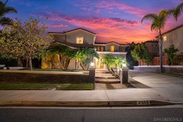 2555 Crooked Trail Rd, Chula Vista, Active - Home for Sale