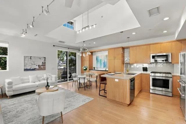 1222 N Coast Hwy 101, Encinitas, Active - Home for Sale