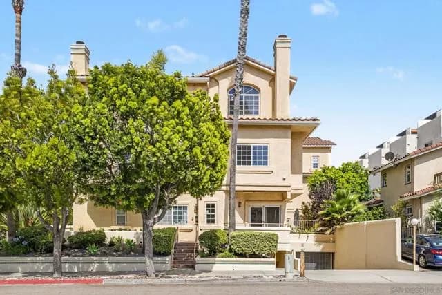 919 W Lewis St, San Diego, Active - Home for Sale