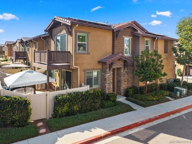 3251 Crecida Way, Carlsbad, Active - Home for Sale