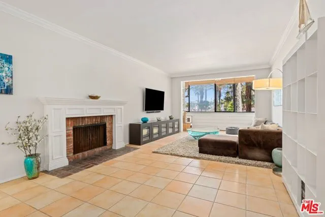 310 Tahiti Way, Marina Del Rey, Active - Home for Sale