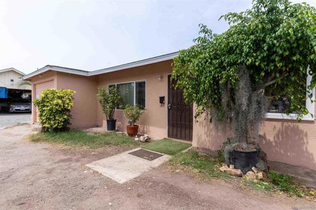 5484 Santa Margarita St, San Diego, Active - Home for Sale