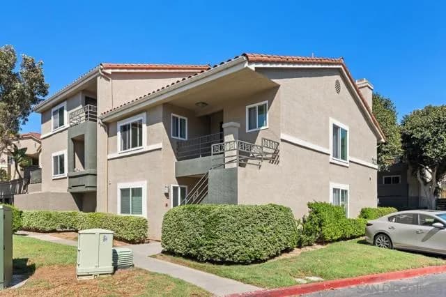 7425 Charmant Dr, San Diego, Active - Home for Sale