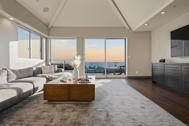 2372 Oxford Ave, Encinitas, Active - Home for Sale