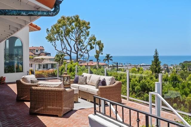 1420 La Jolla Knoll, La Jolla, Active - Home for Sale