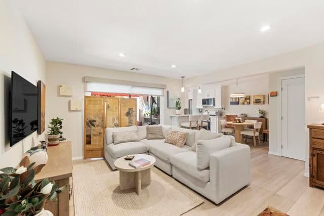 1240 Evergreen Dr, Encinitas, Active - Home for Sale