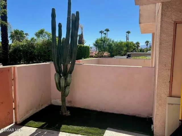 401 E Vista Chino, Palm Springs, Active - Home for Sale