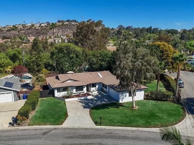 1745 Redwing St, San Marcos, Active - Home for Sale