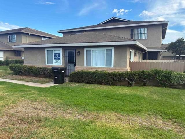 2817 Iris Ave, San Ysidro, Active - Home for Sale