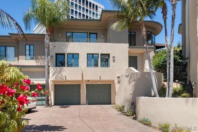 7157 Fay Ave, La Jolla, Active - Home for Sale