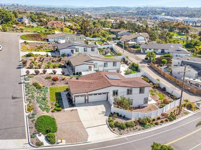 1858 Avocado Rd, Oceanside, Active - Home for Sale