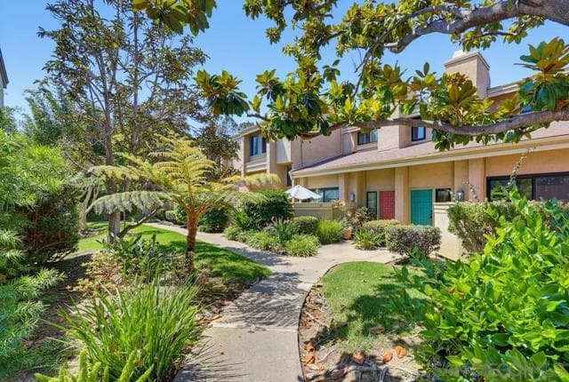 3249 Caminito Eastbluff, La Jolla, Active - Home for Sale