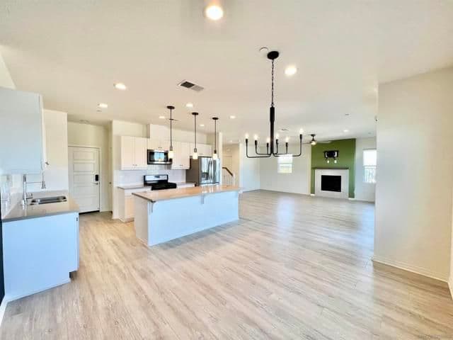 7260 Wembley St, San Diego, Active - Home for Sale