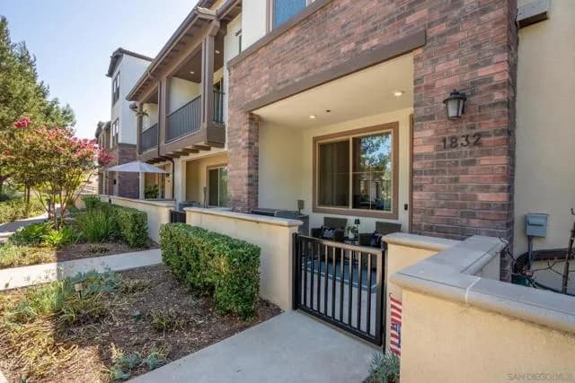 1832 Mesquite Way, Oceanside, Active - Home for Sale