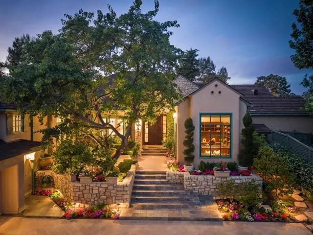6388 La Jolla Scenic Dr, La Jolla, Active - Home for Sale
