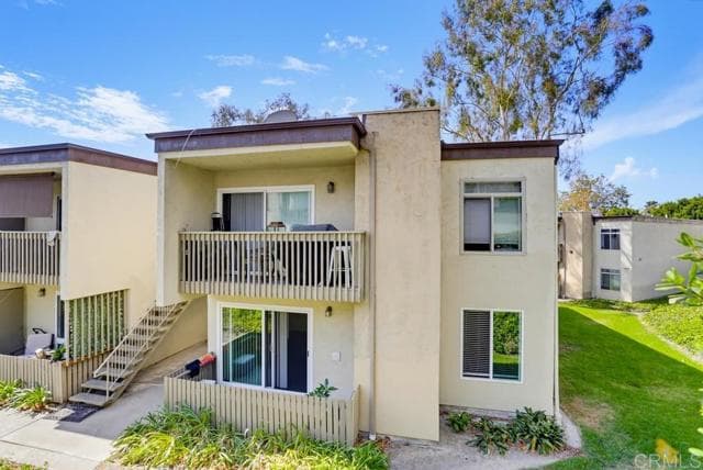 432 Edgehill Ln, Oceanside, Active - Home for Sale