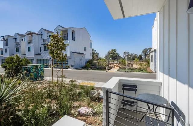 1502 Livorno Place, Encinitas, Active - Home for Sale