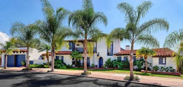 4675 E Talmadge Dr, San Diego, Active - Home for Sale