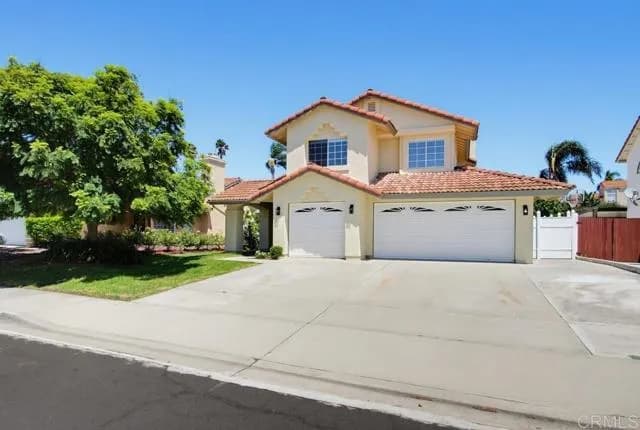 3444 Meadow View Dr, Oceanside, Active - Home for Sale